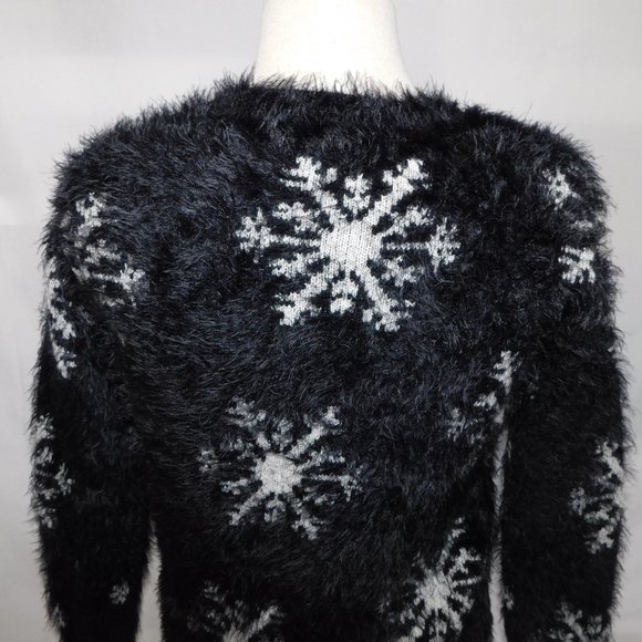 TOPSHOP Womens 4 Black White Snowflake Eyelash Furry Sweater - Picture 8 of 8
